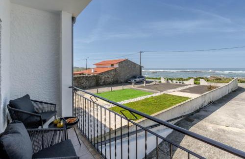 Carreco Apartment | Salty Escape by Portugal Active