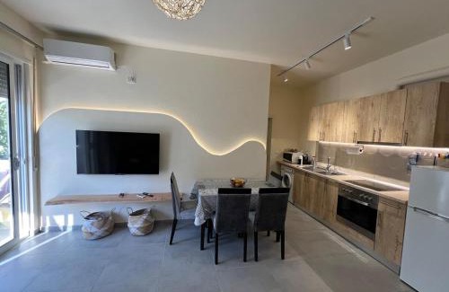 Ishem House | Salty Flat at Gjiri Lalzit