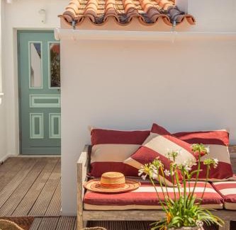 Carvalhal Apartment | Salty Waters Apartment