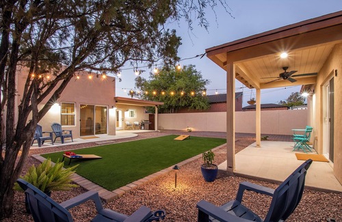Sam Hughes Apartment | Sam Hughes Bungalows - B - Walkable to the University of Arizona, Large Backyard