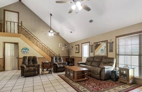 Kentwood House | Sam's Place A relaxing place in a country setting.
