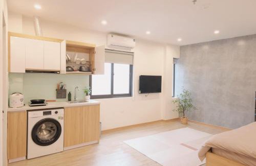Tay Ho Apartment | Sam Sam Studio - 2 Dragons WestLake - Washing machine