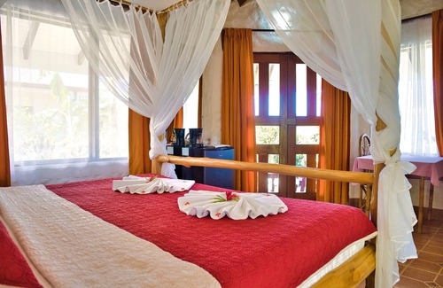 Samara Cabin | Samara Pacific Lodge