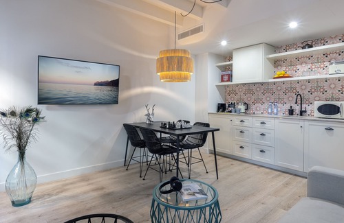 Cort Apartment | Samaritana Suites