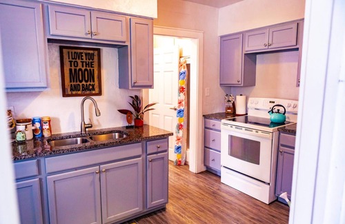 Central Oklahoma City House | Samba Sunshine Uptown OKC I-44 I-235 Downtown