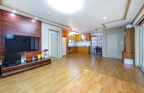 Samcheok House | Samcheok Eoulim Pension