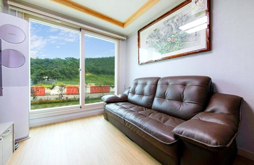 Samcheok House | Samcheok Flower Pension