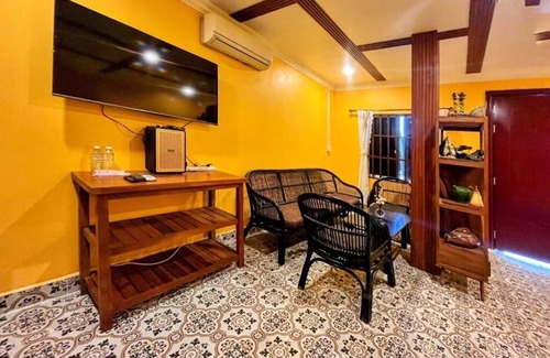 Ponhea Lueu House | Samroas Homestay