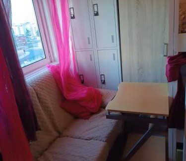 Amadora House | Sams Rooms - Solo Female Guest House