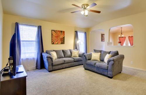 Southside House | San Antonio Abode with Yard Less Than 4 Mi to Lackland