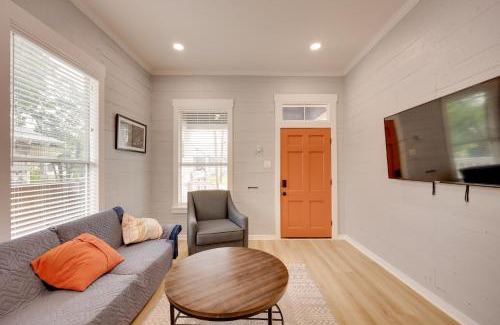 Southtown House | San Antonio Home 2 Mi to Dtwn, Swim Spa!