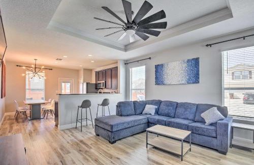 San Antonio House | San Antonio Home with Patio and Grill Near SeaWorld!
