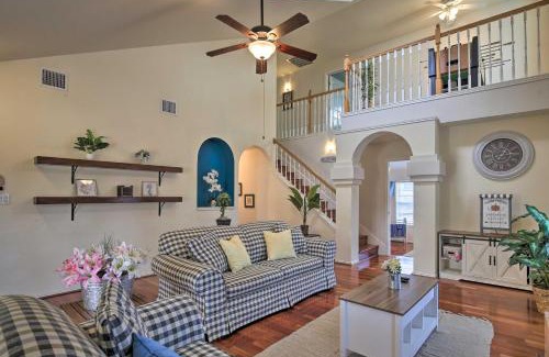 Oak Creek House | San Antonio Home with Pool and Hot Tub Near SeaWorld!