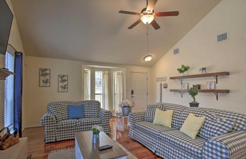 Oak Creek House | San Antonio Home with Pool and Hot Tub Near SeaWorld!