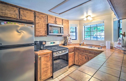 Arrowbear Lake Cabin | San Bernardino Mtn Retreat w/Furnished Deck