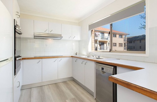 Bilinga Apartment | San Chelsea 16 - Beachfront Bilinga - Linen Provded!