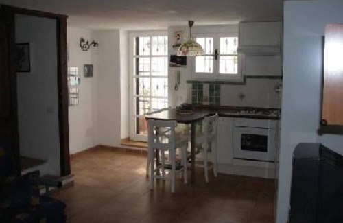 Colonia Elena Apartment | San Felice Circeo: Charming semi-subsoil apartment in Villa on the sea with direct access to the beach
