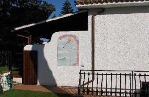 Colonia Elena Apartment | San Felice Circeo: Charming semi-subsoil apartment in Villa on the sea with direct access to the beach