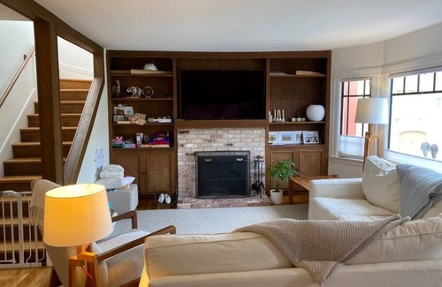 Marina District House | San Francisco 3 Floor House with Private Backyard
