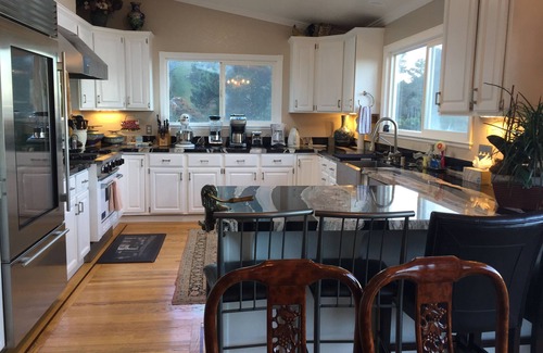 Pedro Point House | San Francisco Bay area: Elegant Pacific Ocean View, sleeps 10, gourmet kitchen