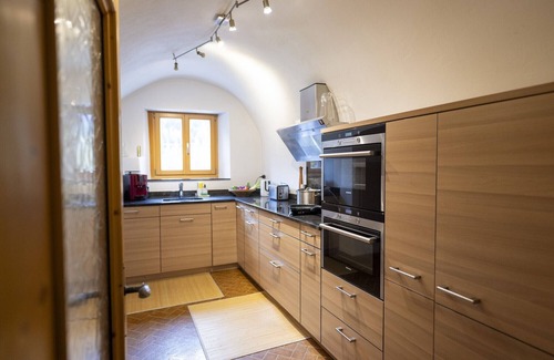 Engadin Scoul Ski Chalet | San Geer Sains: Charming 5.5-house in the old part of the village of Scuol