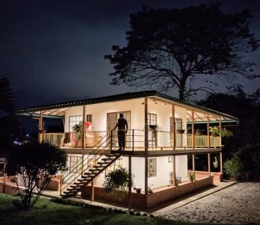 Calarca Bed & Breakfast | San Jose Coffee farm