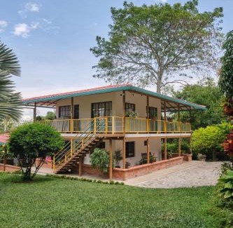 Calarca Bed & Breakfast | San Jose Coffee farm