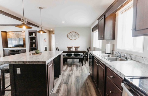 Vernal House | San Juan and Cimarron Modern Mountain View Getaway