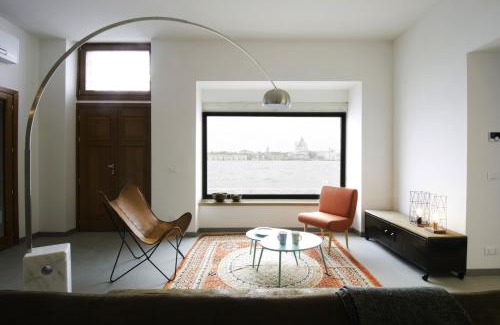 Isola San Giorgio Maggiore House | San Mark's basin best view