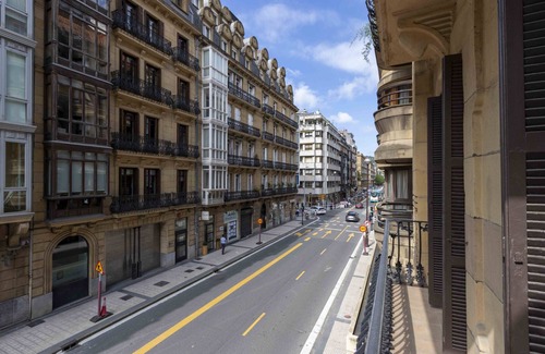 San Sebastian Centro Apartment | San Martin II | The Rentals Collection