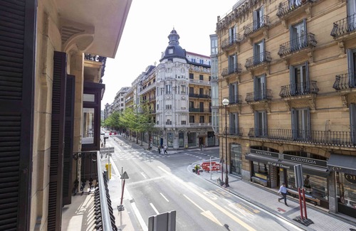San Sebastian Centro Apartment | San Martin II | The Rentals Collection