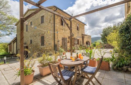 Castelnuovo di Val di Cecina House | San Paolo Farm, Wifi, Pool, Val Di Cecina