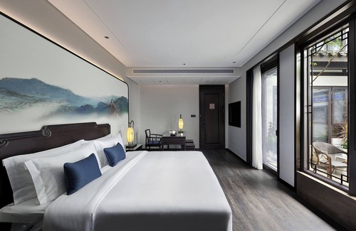 Three Lanes and Seven Alleys Hotel | San Po Hotel