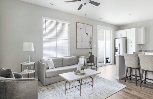 Madison Apartment | Sanctuary 2BD 2 - Two Bedroom Apartment, Sleeps 4