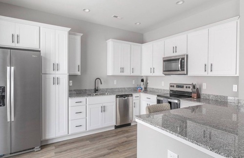 Madison Apartment | Sanctuary 2BD 2 - Two Bedroom Apartment, Sleeps 4