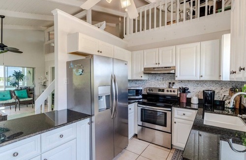 Marathon House | Sanctuary Bay~ Open Harbor Views, near Sombrero