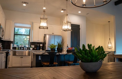 Point Venture House | Sanctuary On Lake Travis with private pool and outdoor jetted tub with golf cart
