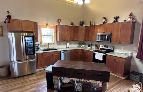 Markville House | Sanctuary Parish 18Ft ceilings, 5 bedrooms, & 3 baths