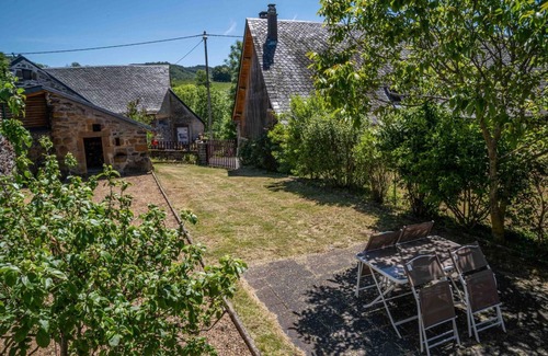 Besse-et-Saint-Anastaise House | Sancy Outdoor - Besse-et-saint-anastaise