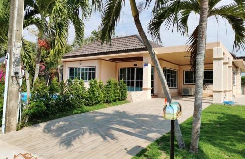 Kram House | Sand-D House Pool Villa A3 at Rock Garden Beach Resort Rayong