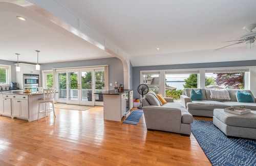 Mid-Coast and Islands House | Sand Dollar - Capture stunning sunsets from this beautiful ocean view home