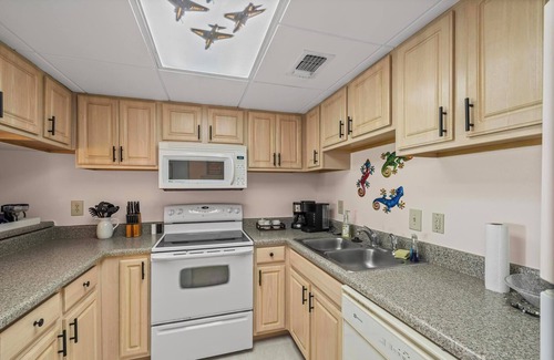 Villa Sabine Condo | Sand Dollar E111 – Bayfront Bliss in the Heart of Pensacola Beach