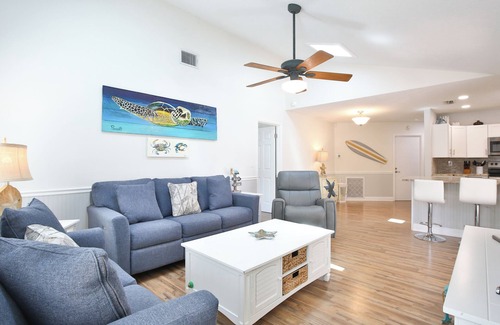 West Bradenton House | Sand Dollar - Newly Renovated Home w/Private Heated Saltwater Pool, Free Wifi