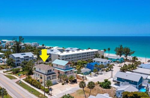 Englewood House | Sand Dollar Siesta-walk to beach less than 1 min!