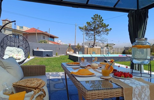 Povoa De Varzim House | Sand & Sea.