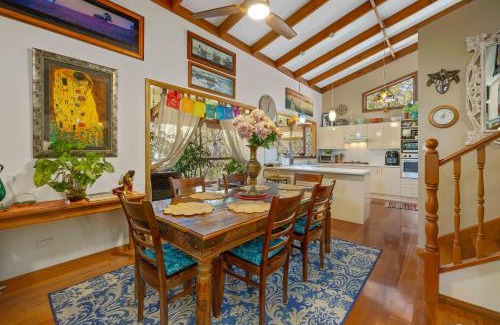 Dunbogan House | Sandalwood