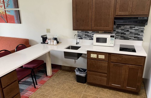 Shakopee Hotel | Sandalwood Studios & Suites