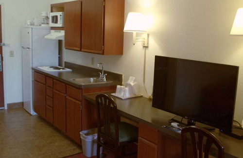 Shakopee Hotel | Sandalwood Studios & Suites