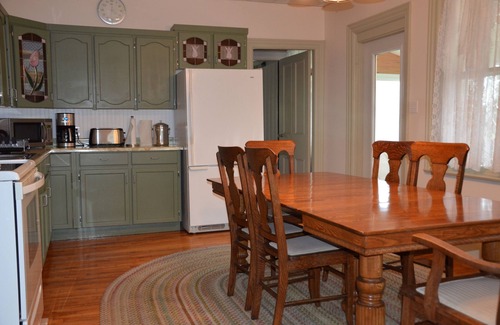 Picton House | Sandbanks at Trillium House -PEC near Picton