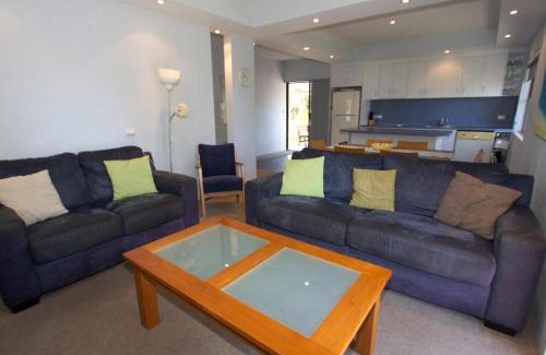 Tuncurry House | Sandcastle 7 with WiFi